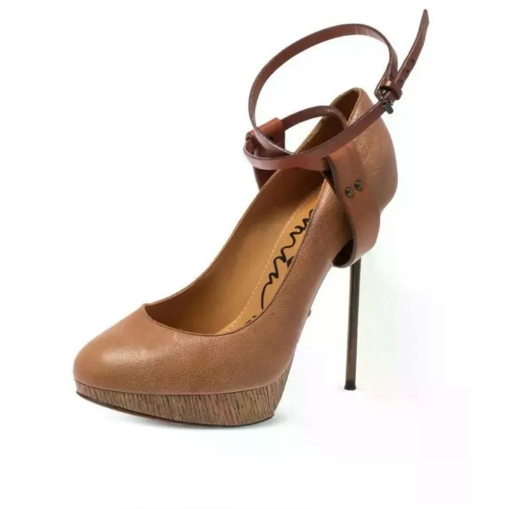 Lanvin beige Leather Women's Heels